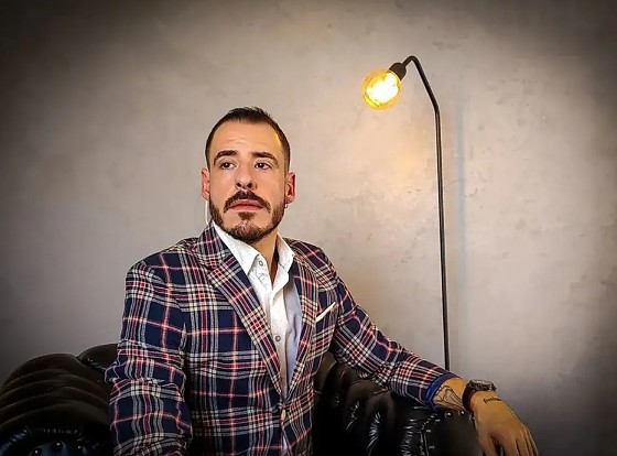 Influenciador 'Calvo do Campari' é preso em flagrante por violência doméstica