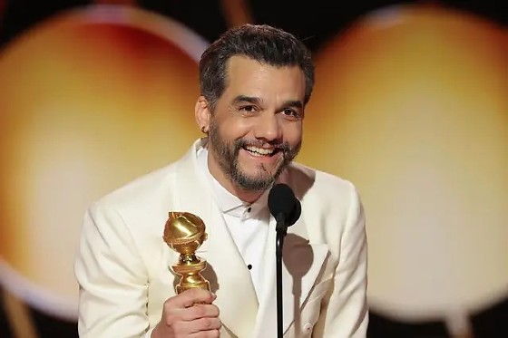 WAGNER MOURA E GLOBO DE OURO.jpeg