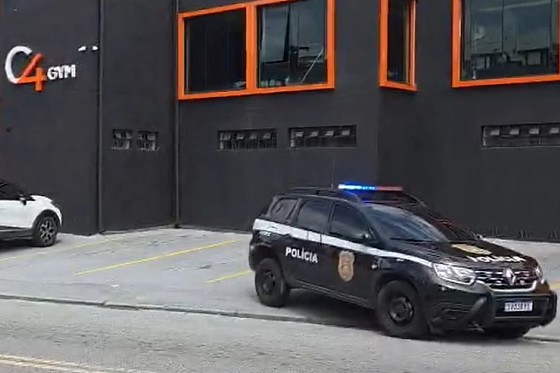 ACADEMIA - ALUNA MORTA NA PISCINA