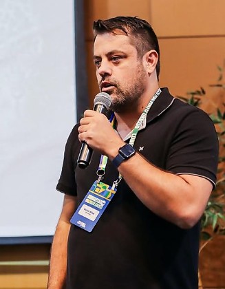 Apresentador de podcast rebate vereadoras de Cuiabá após BO 