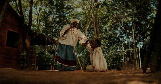A atriz Zezé Motta interpreta a líder que protegeu negros fugidos da escravidão.