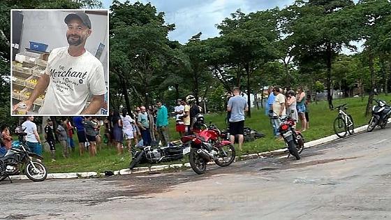 Batida aconteceu após motociclista de 18 anos furar a preferencial; ambos ficaram em estado gravíssimo.