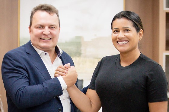 Prefeita de Leverger segue Max para o Podemos 