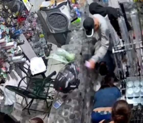 assalto em loja de pesca.jpeg