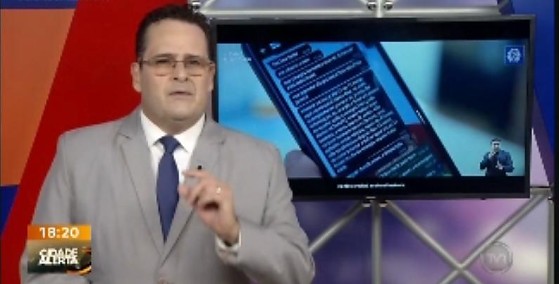 Susto ao vivo: apresentador passa mal, desmaia em estúdio e programa é interrompido