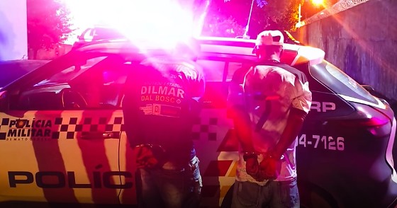 Vitima de 64 anos teve sua casa invadida.