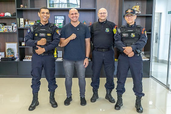 abilio e oficiais proerd.jpeg