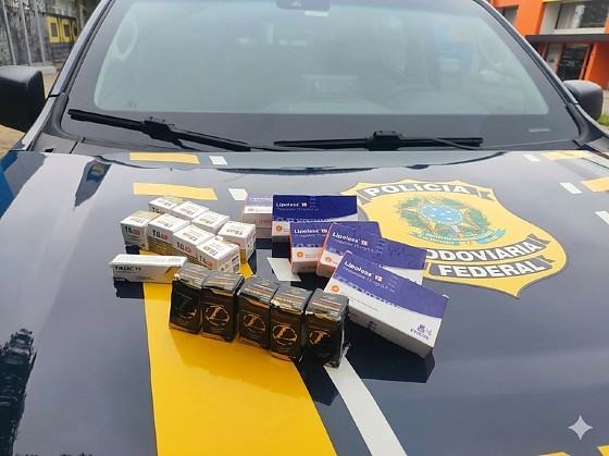 PRF flagra transporte de canetas emagrecedoras