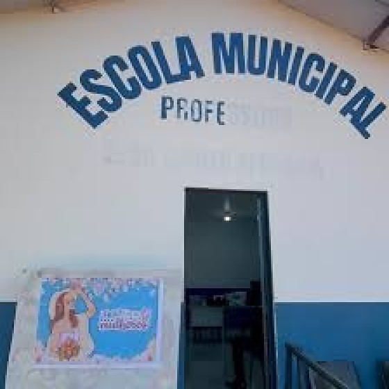 Escola Municipal Professora Elba Xavier Ferreira, no distrito de Água Fria, em Chapada dos Guimarães. 
