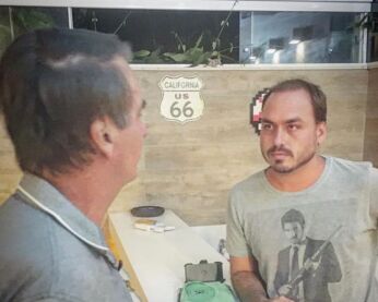 Carlos e Jair Bolsonaro