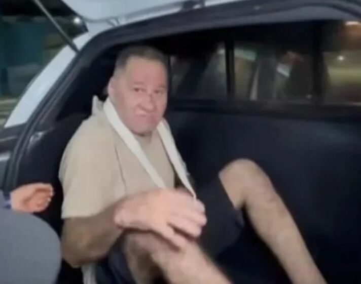 Motorista bêbado invade calçada