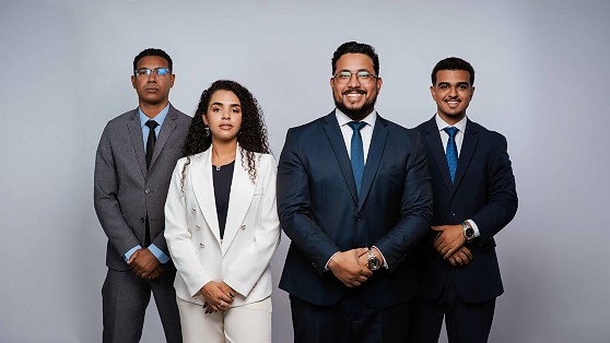 Equipe do escritório Felipe Santiago Advocacia