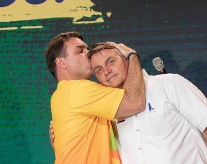Flavio e Jair Bolsonaro 