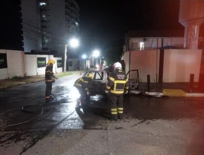 CARRO PEGOU FOGO DEPOIS DE ACIDENTE
