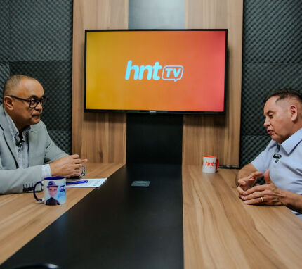 O deputado estadual Eduardo Botelho (MDB) no podcast  HNT Entrevista apresentado pelo jornalista Kleber Lima. 