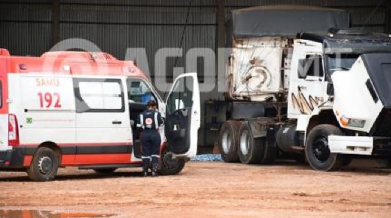 Homem é esmagado por carreta enquanto trabalhava
