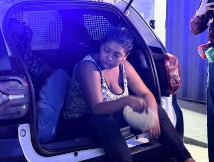 Mulher presa por assassinar padrasto 