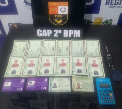 DOCUMENTOS FALSOS APREENDIDOS.jpeg