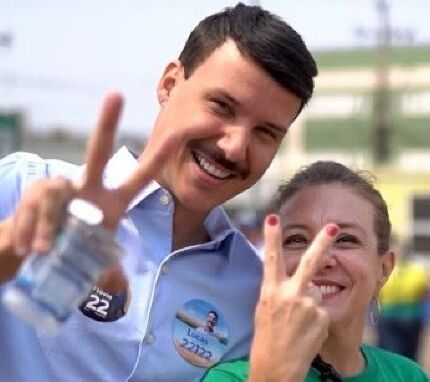 Flavia moretti e lucas chapeu do sol