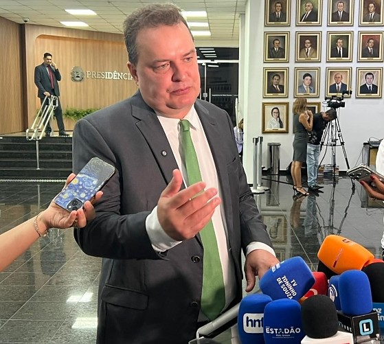 O presidente da Assembleia Legislativa (ALMT), Max Russi (Podemos). 