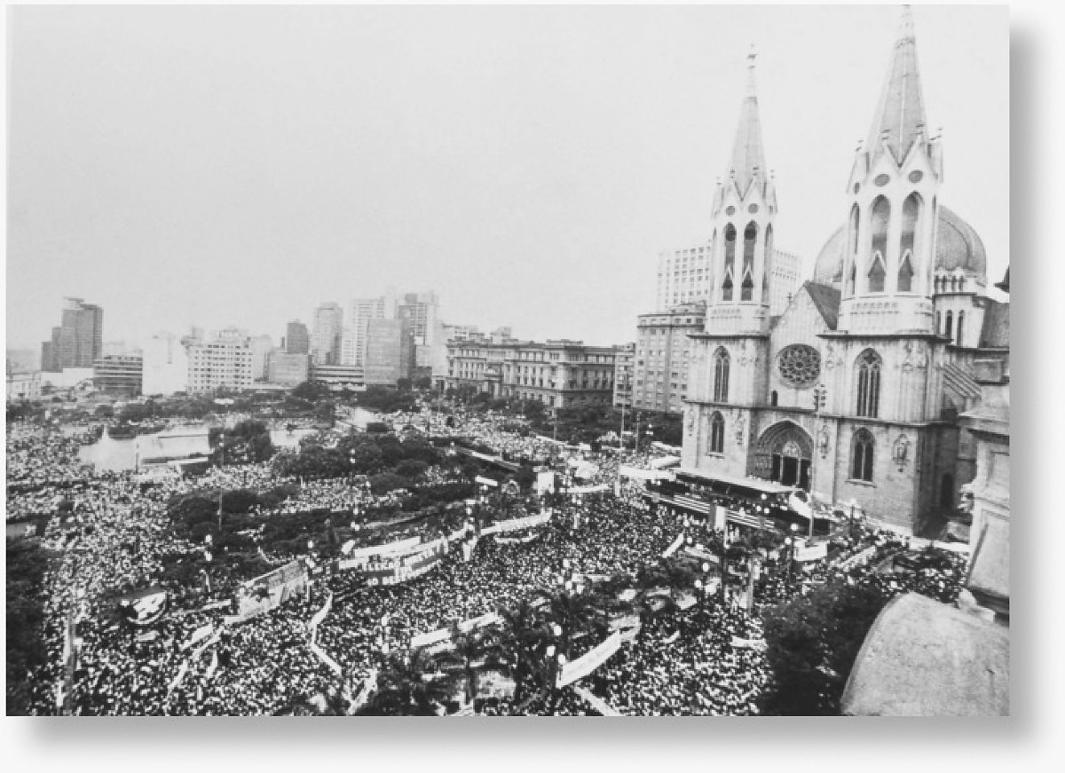 Pra&ccedil;a da S&eacute;. S&atilde;o Paulo (SP), 1984.jpg