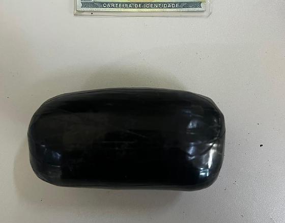 Visitante é presa em Várzea Grande por tráfico de drogas em presídio