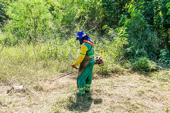 Prefeitura de Cuiabá mobiliza 285 trabalhadores para limpeza de bairros da capital