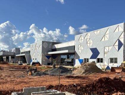 Veja em que pé está a construção dos hospitais de Confresa, Juína e Tangará