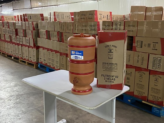 Cuiabá distribui 2,5 mil filtros de barro para famílias em situação de vulnerabilidade