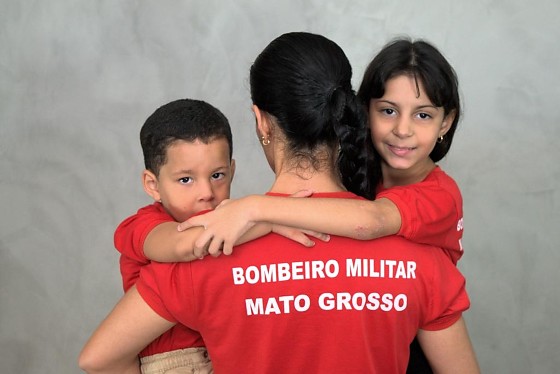 Maternidade é celebrada com histórias de superação, empreendedorismo e apoio social