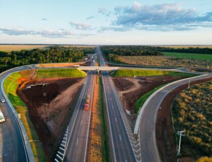 BR-163 tem renovação intensificada e 230 km de acostamento entregues