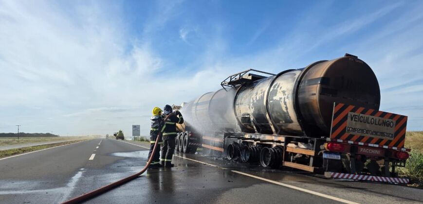 INCENDIO CARRETA TANQUE.jpg