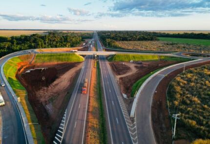 BR-163 tem renovação intensificada e 230 km de acostamento entregues