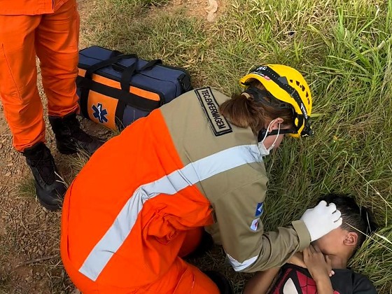 CORPO DE BOMBEIROS SOCORRE CRIANÇA