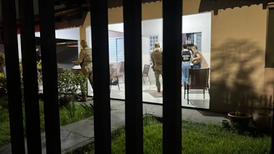Invasão a residência deixa morador baleado