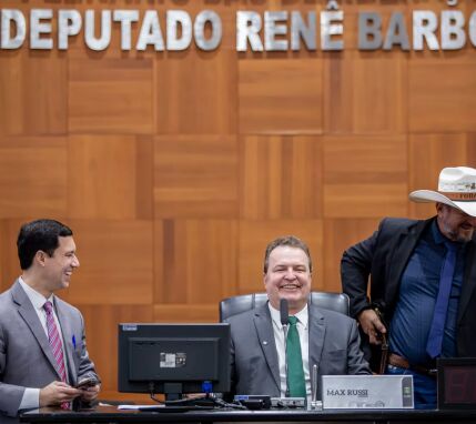 O presidente da Assembleia Legislativa (ALMT), Max Russi (Podemos). 