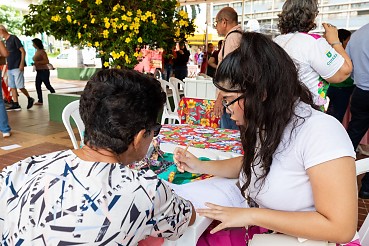 Mulheres Praça Alencastro