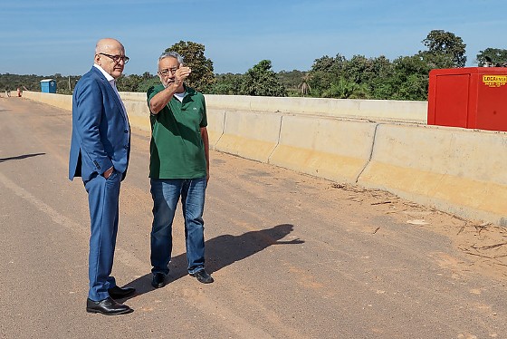 O governdor Otaviano Pivetta (Republicanos) e o secretário de Estado de Infraestrutura, Marcelo Oliveira. 