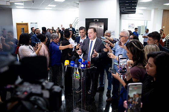 O presidente da AL, Max Russi (Podemos).
