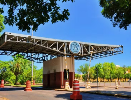 UFMT cai 33 posições em ranking das melhores universidades do mundo