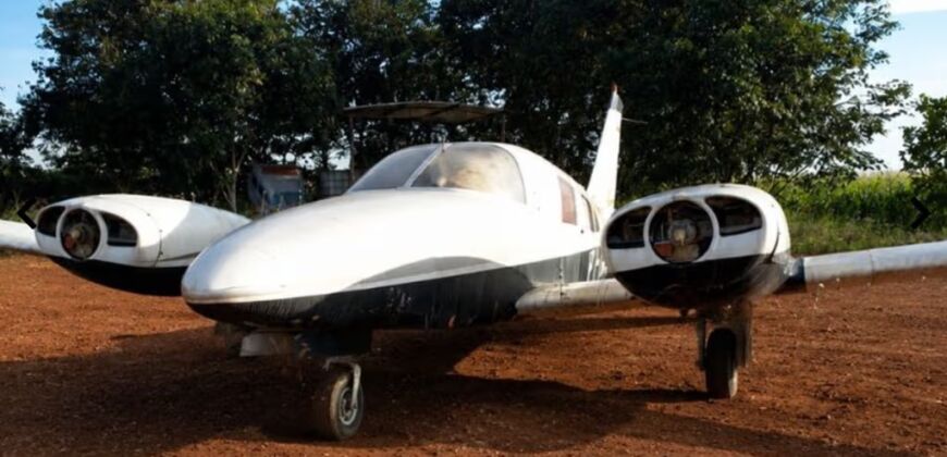 AVIÃO LEILÃO