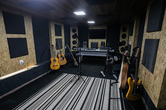 Prefeitura de Cuiabá lança Estúdio Municipal Mestre Bolinha e incentiva artistas locais