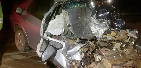 Dois morrem após carro colidir com carreta na BR-163 em Guarantã