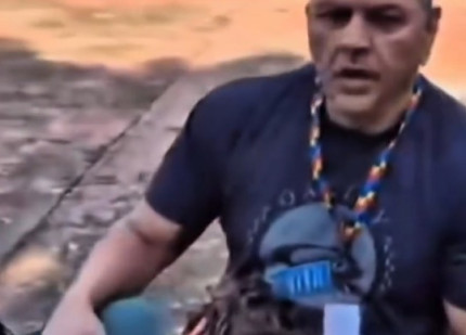 Em vídeo, ex-policial alega 'massacre na internet' e diz que idoso se esfregou nele em elevador de Cuiabá
