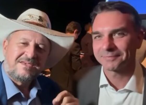 O deputado estadual Gilberto Cattani e o senador Flávio Bolsonaro, ambos do PL. 