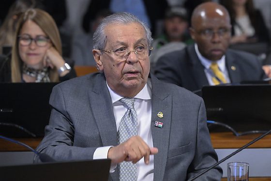 O senador Jayme Campos (União Brasil). 
