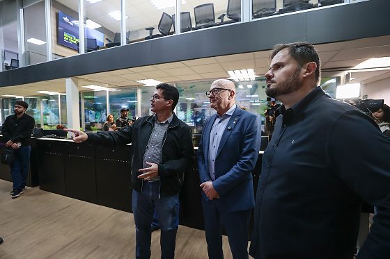 O presidente da Aprosoja MT, Lucas Costa Beber e o governador Otaviano Pivetta (Republicanos).