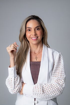 Dra. Renata Bussuan