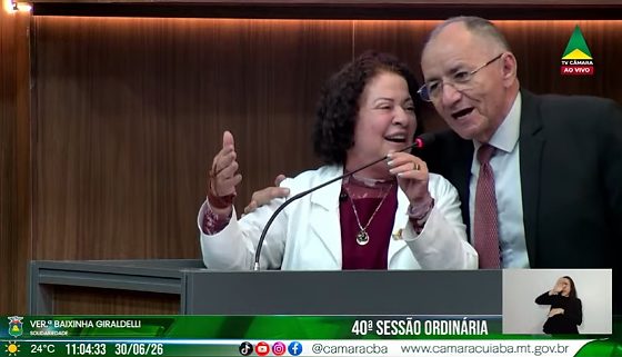 A vereador por Cuiabá, Baixinha Giraldelli (Solidariedade), em dueto com o secretário da presidência, Nona.