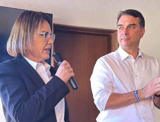 A deputada federal Coronel Fernanda (PL) e o senador, Flávio Bolsonaro (PL-RJ).